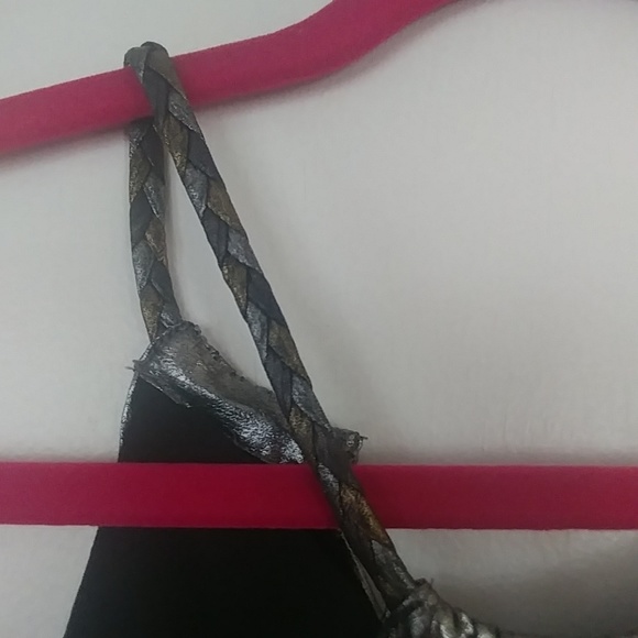 BCBG Metallic Color-blocked Pleated Gown - Picture 5 of 8